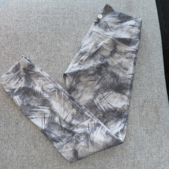 Lululemon legging tights size 6 - Picture 1 of 3